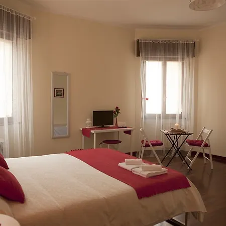 Piazza San Giovanni Bed & Breakfast