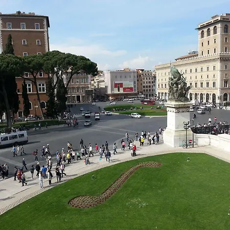 Piazza San Giovanni 3*