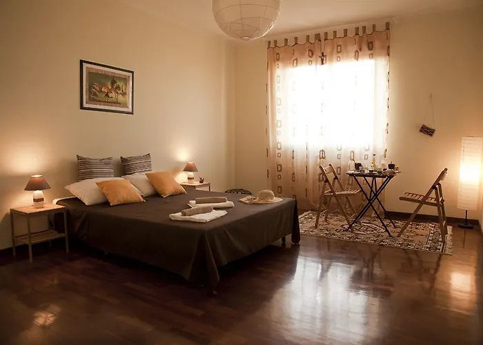 Piazza San Giovanni Bed & Breakfast 4*