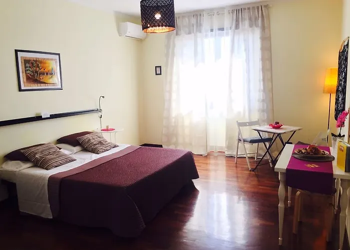 Piazza San Giovanni Bed & Breakfast