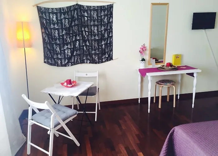 Piazza San Giovanni 4*