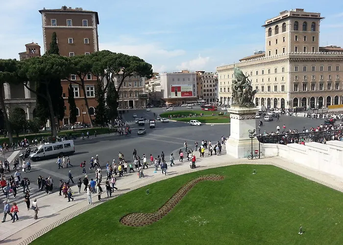 Piazza San Giovanni 4*