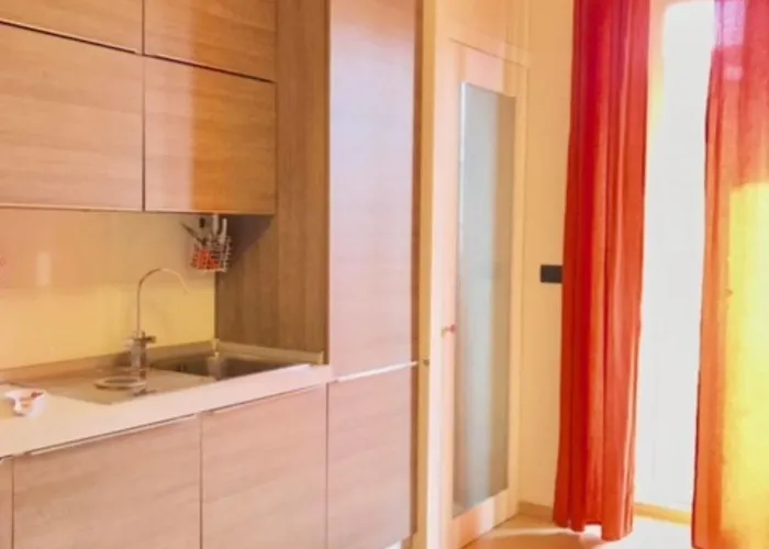 Piazza San Giovanni 4*